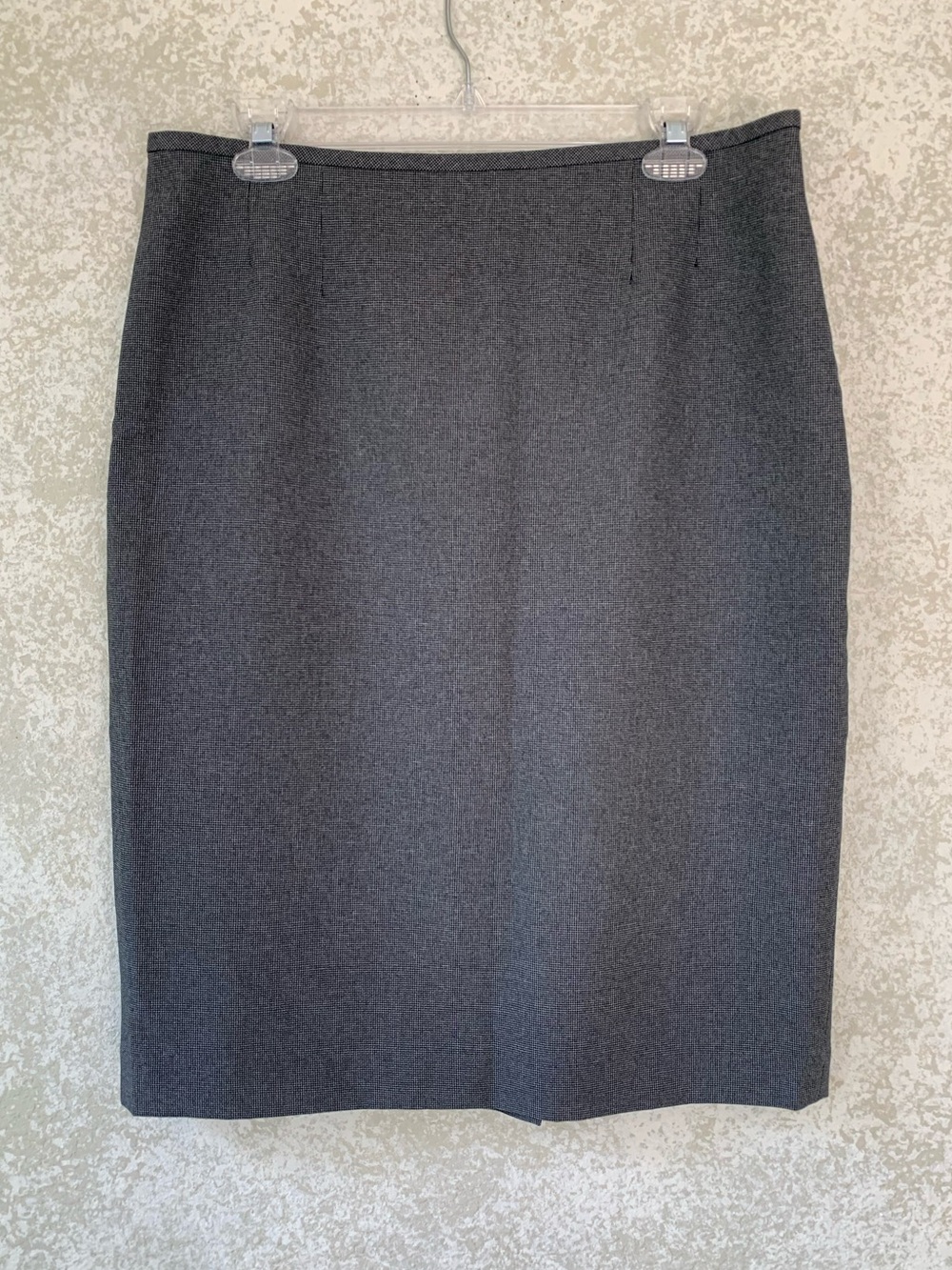 Le Suit Charcoal Gray Pencil Skirt